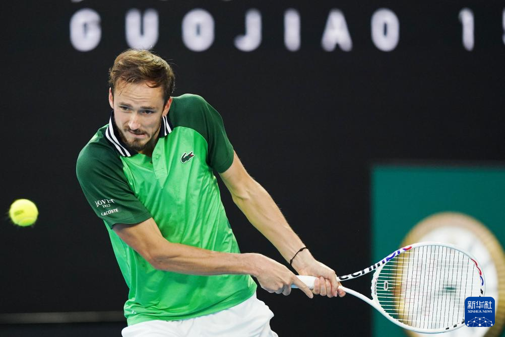 通过细致的 通过细致的