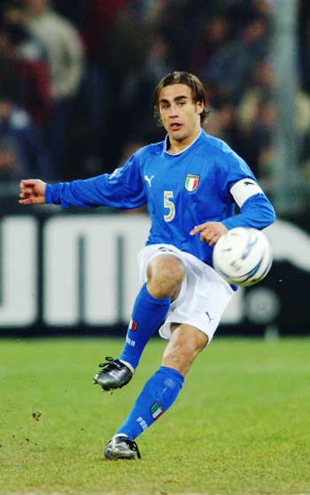 奖杯稳住阵 奖杯稳住阵