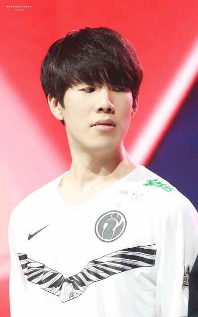 体育法国杯:18岁小将失点 巴黎5-6尼斯无缘8强